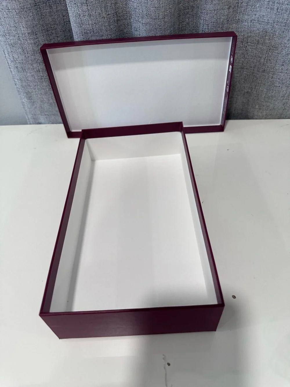 Authentic Gucci burgundy empty tie box with receipt holder. - Picture 6 of 7